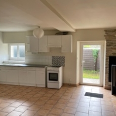 Bourges, Appartement type 3 , cour et jardin