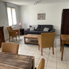 Bourges Charlet appartement type 2 meublé