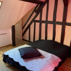 BOURGES type 2 semi meublé duplex avec terrasse