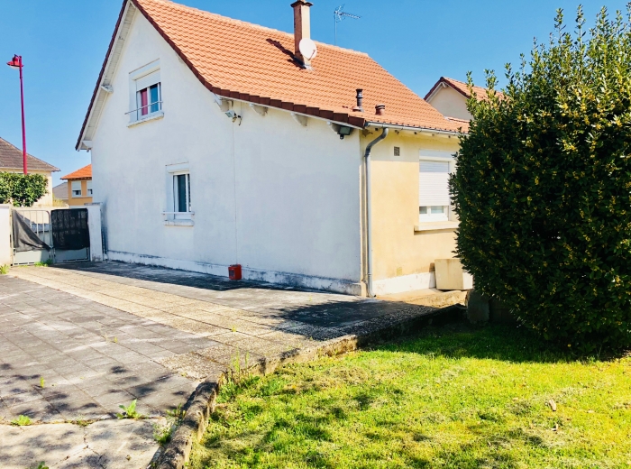 SAINT DOULCHARD Maison 3 Chambres Jardin Garage