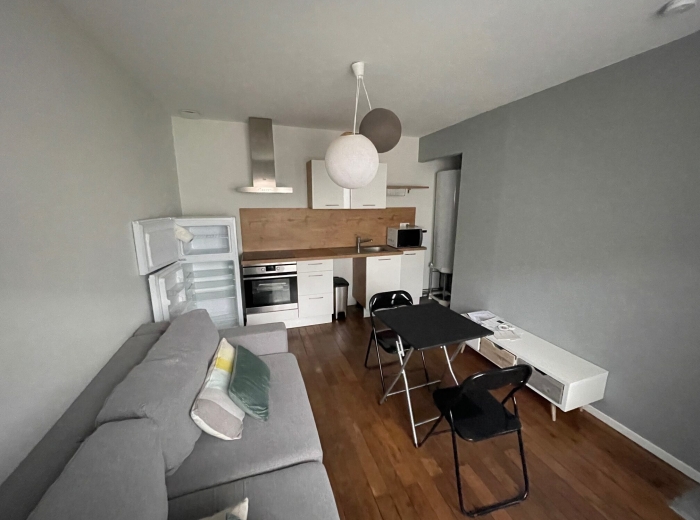 Bourges BARBES duplex meublé