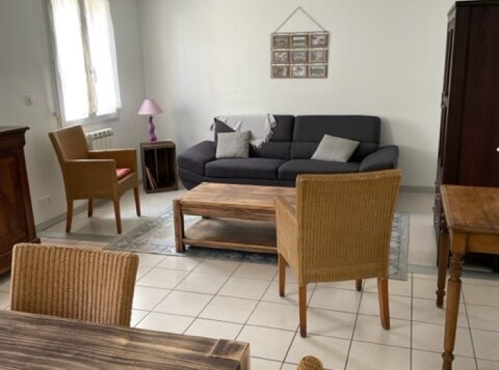Bourges Charlet appartement type 2 meublé